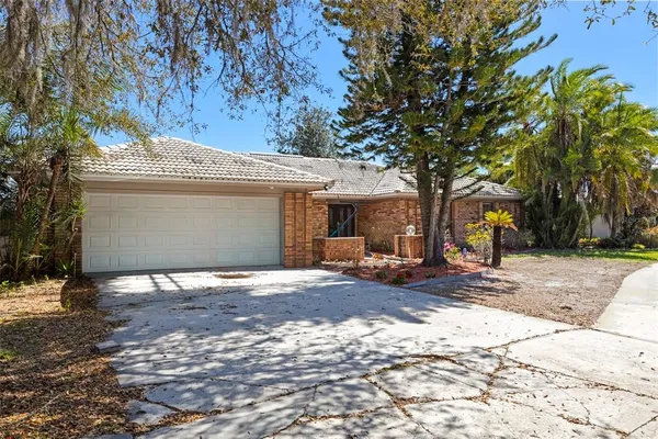 $650,000 | 14947 Lake Forest Drive, Lutz, FL 33559
