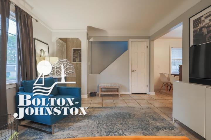 20735 Marter Road Grosse Pointe, MI 48236 - Photo 7 of 30 50055988-6.JPG