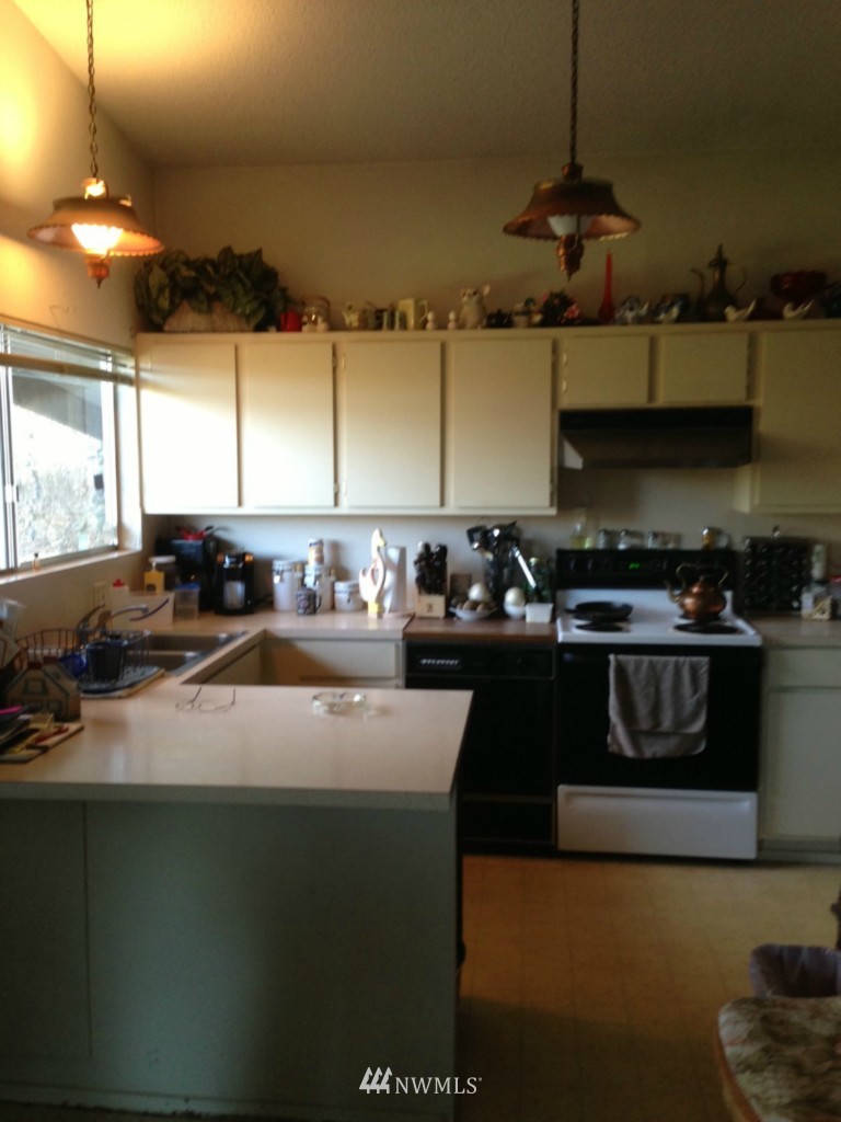 1423 Northeast Madison Road Poulsbo, WA 98370 - Photo 2 of 7 Gallery Image 2