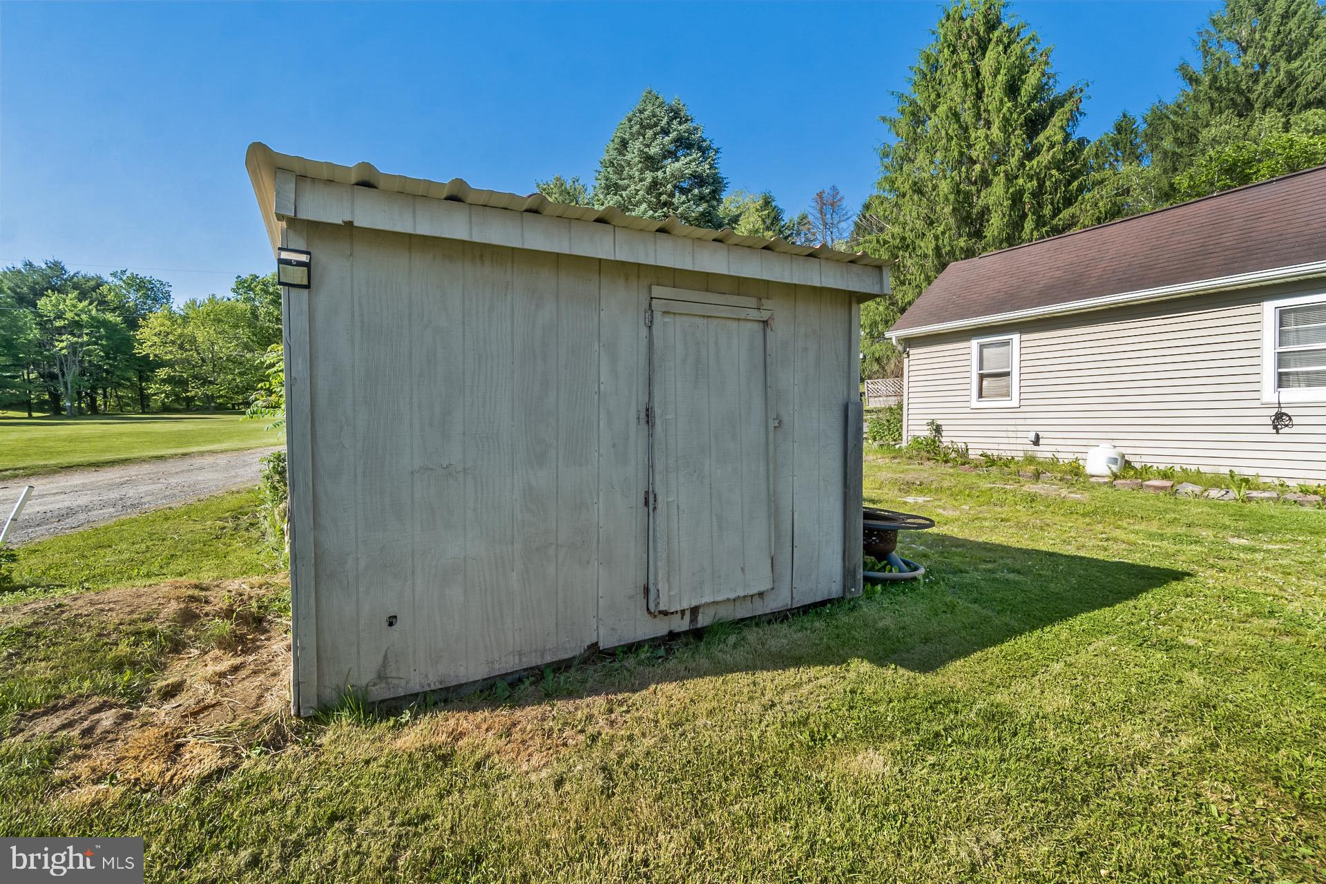 331 East Lizard Creek Road Lehighton, PA 18235 - Photo 12 of 37 Gallery Image 12