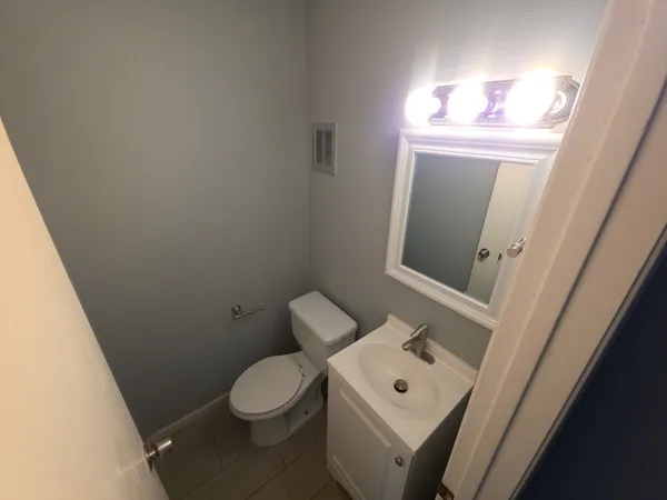 $1,100 | 5808 Wellington Drive, Unit 4, Austin, TX 78723