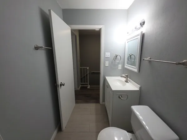 $1,100 | 5808 Wellington Drive, Unit 4, Austin, TX 78723