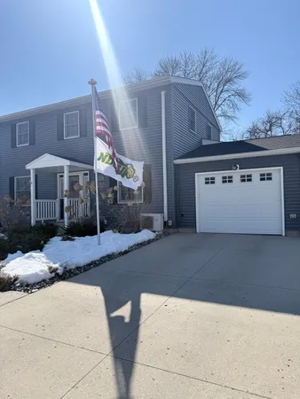 $400,000 | 2913 11th Street South, Fargo, ND 58103