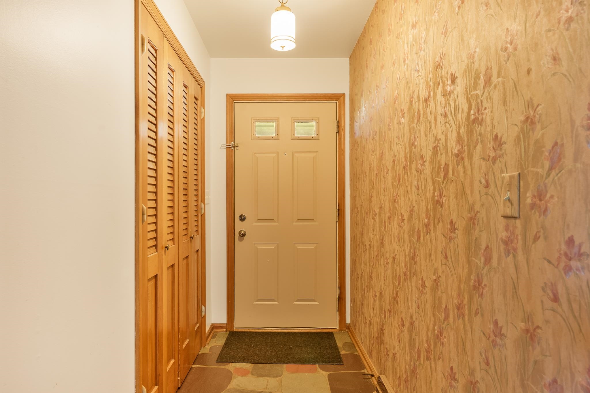 5537 Guilford Road Rockford, IL 61107 - Photo 12 of 46