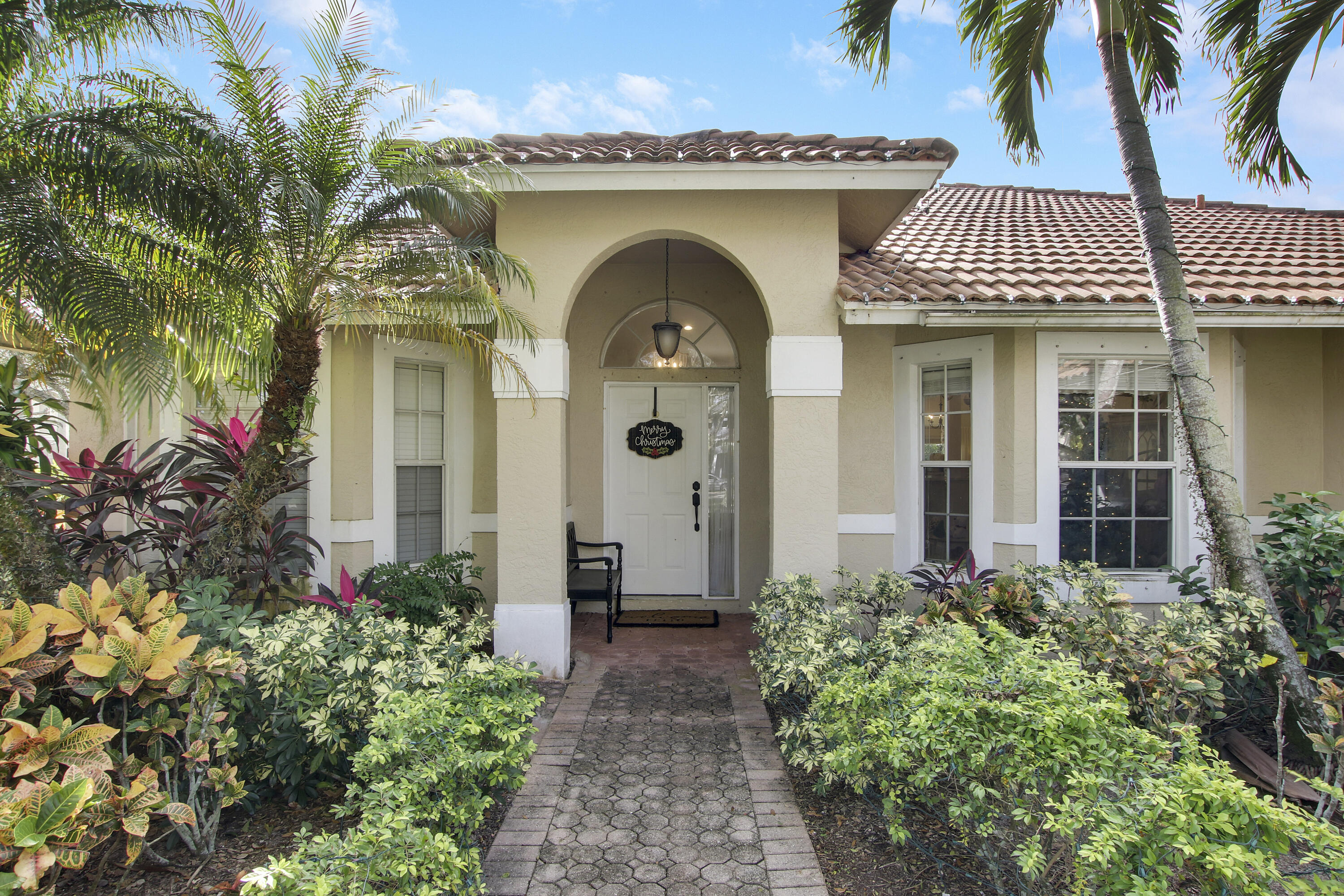 401 Mangrove Point Jupiter, FL 33458 - Photo 3 of 21 Front of Home Entry Way
