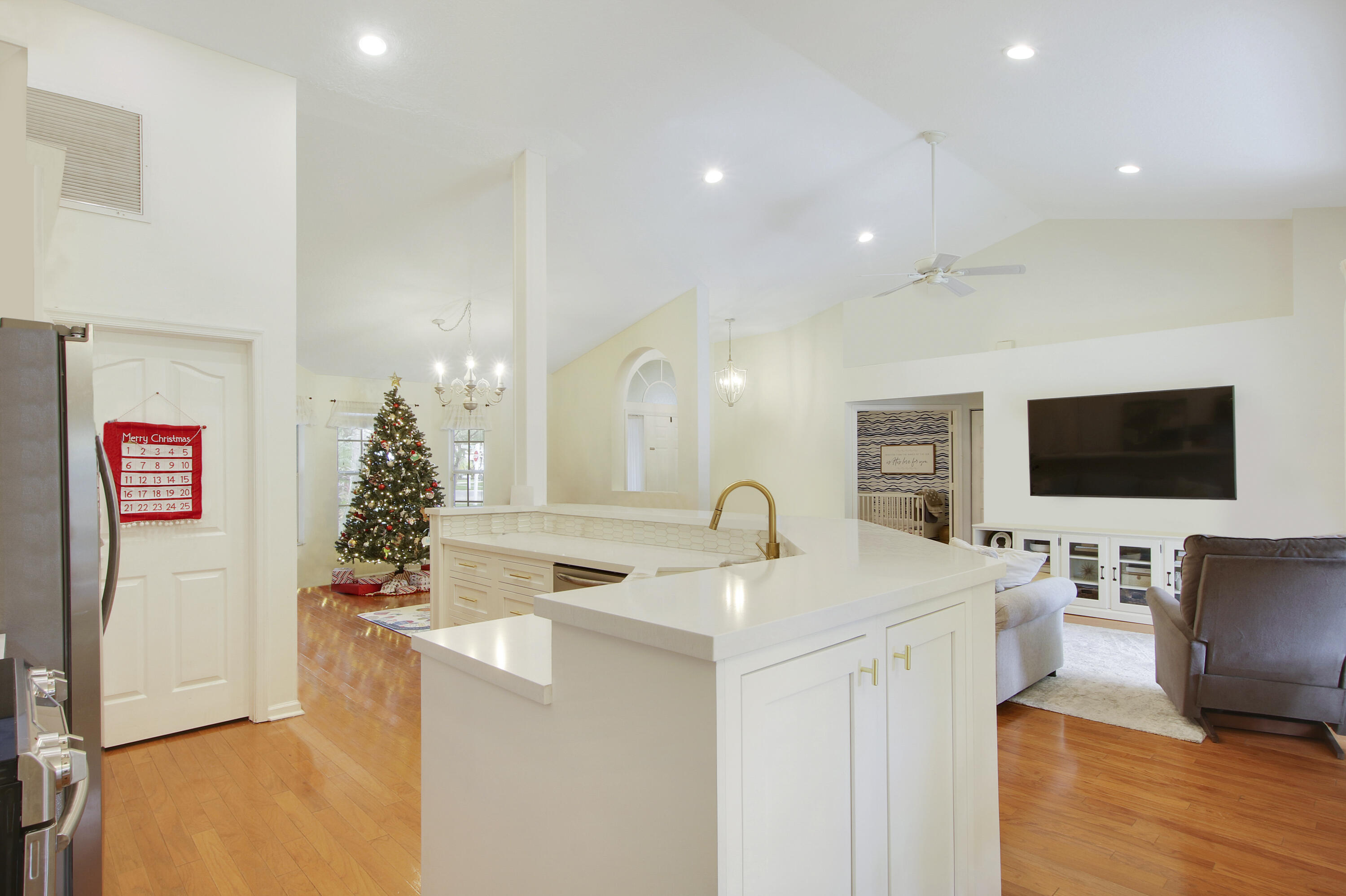 401 Mangrove Point Jupiter, FL 33458 - Photo 7 of 21 Updated Kitchen