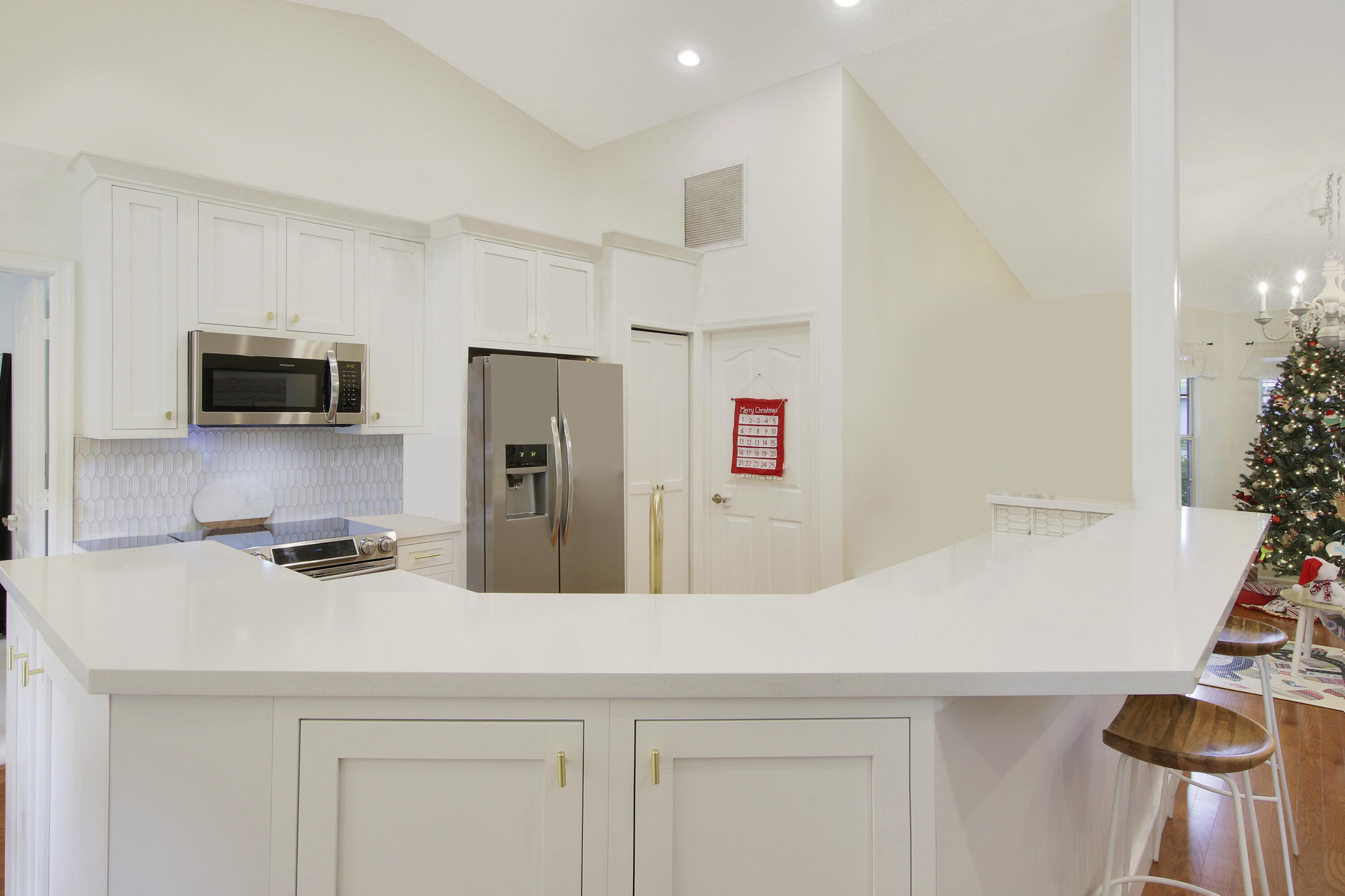 401 Mangrove Point Jupiter, FL 33458 - Photo 8 of 21 Kirchen to Laundry Room