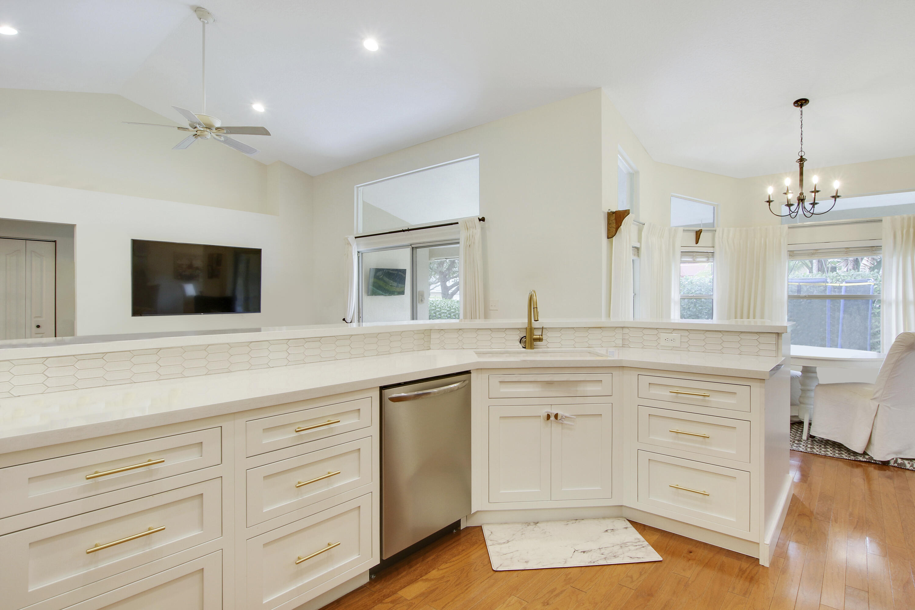 401 Mangrove Point Jupiter, FL 33458 - Photo 9 of 21 Renovated Kitchen with Farmhouse Sink