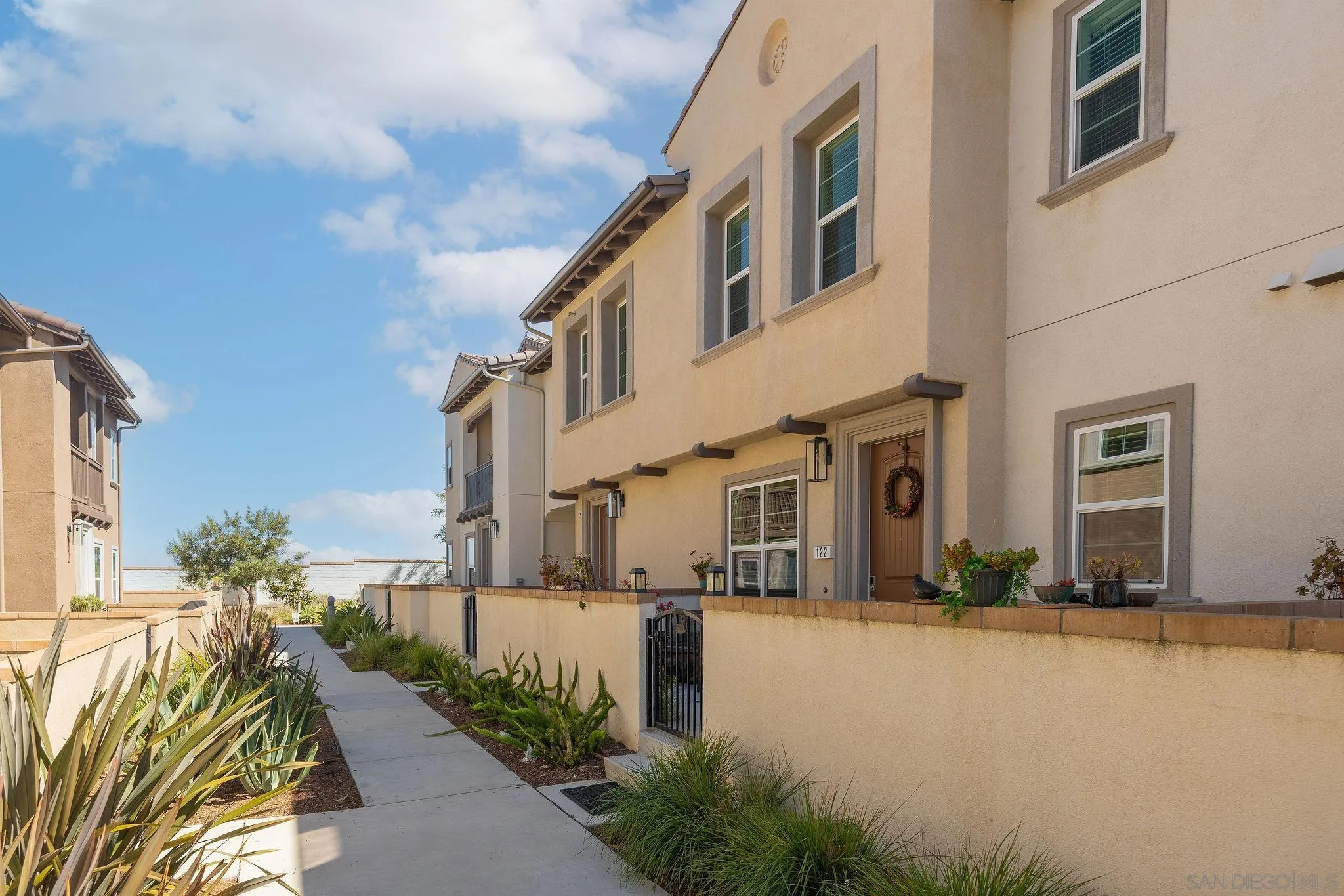 122 Diamante Road San Marcos, CA 92078 - Photo 18 of 21 Exterior Front