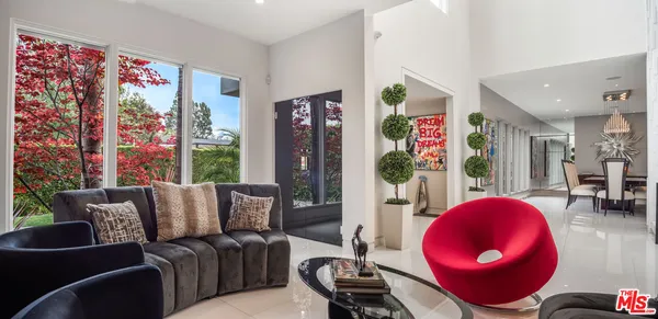 $40,000 | 511 North Rexford Drive, Beverly Hills, CA 90210