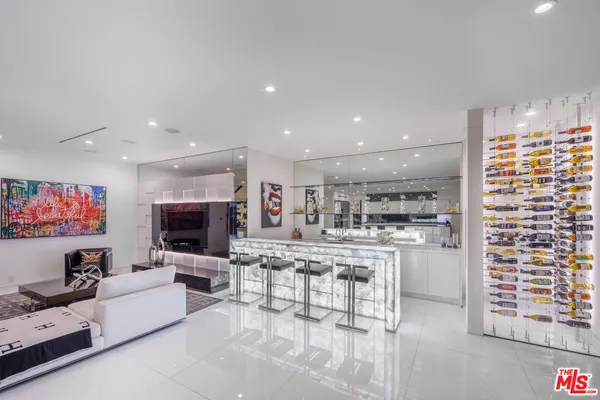 $40,000 | 511 North Rexford Drive, Beverly Hills, CA 90210