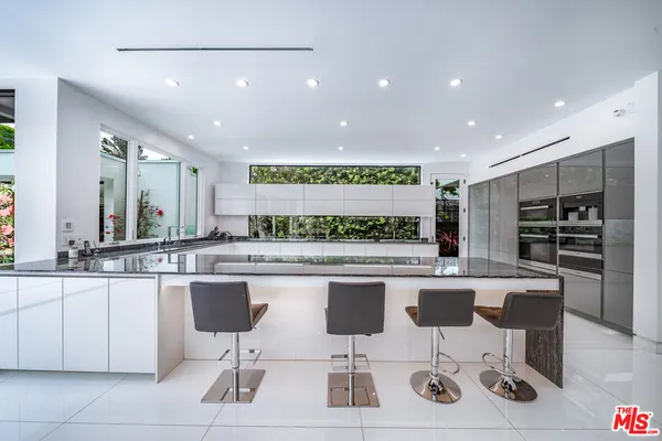 $40,000 | 511 North Rexford Drive, Beverly Hills, CA 90210