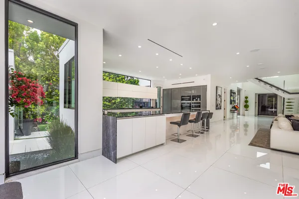 $40,000 | 511 North Rexford Drive, Beverly Hills, CA 90210