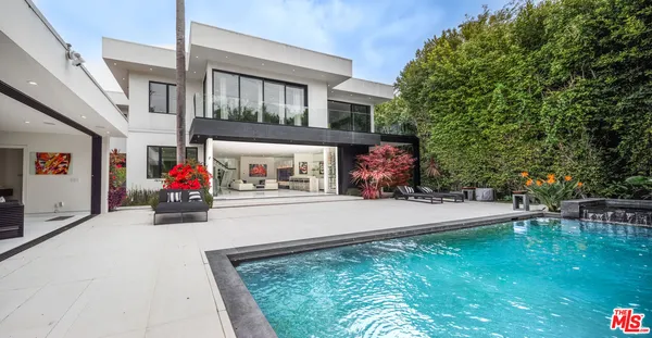 $40,000 | 511 North Rexford Drive, Beverly Hills, CA 90210