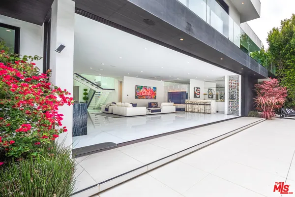 $40,000 | 511 North Rexford Drive, Beverly Hills, CA 90210