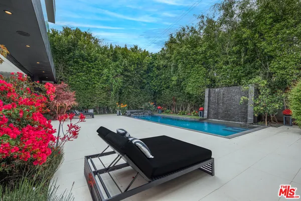 $40,000 | 511 North Rexford Drive, Beverly Hills, CA 90210