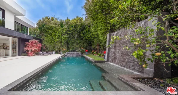 $40,000 | 511 North Rexford Drive, Beverly Hills, CA 90210