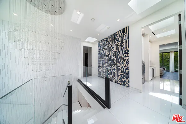 $40,000 | 511 North Rexford Drive, Beverly Hills, CA 90210