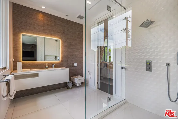 $40,000 | 511 North Rexford Drive, Beverly Hills, CA 90210