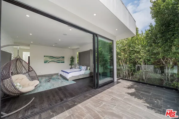 $40,000 | 511 North Rexford Drive, Beverly Hills, CA 90210