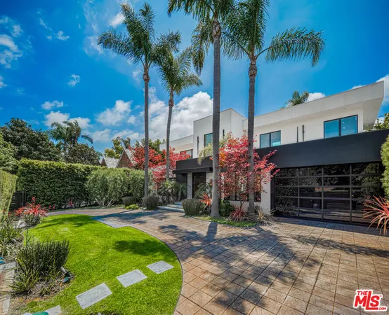 $40,000 | 511 North Rexford Drive, Beverly Hills, CA 90210