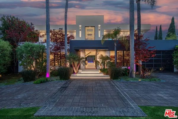 $40,000 | 511 North Rexford Drive, Beverly Hills, CA 90210