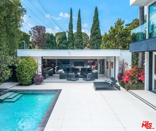 $40,000 | 511 North Rexford Drive, Beverly Hills, CA 90210