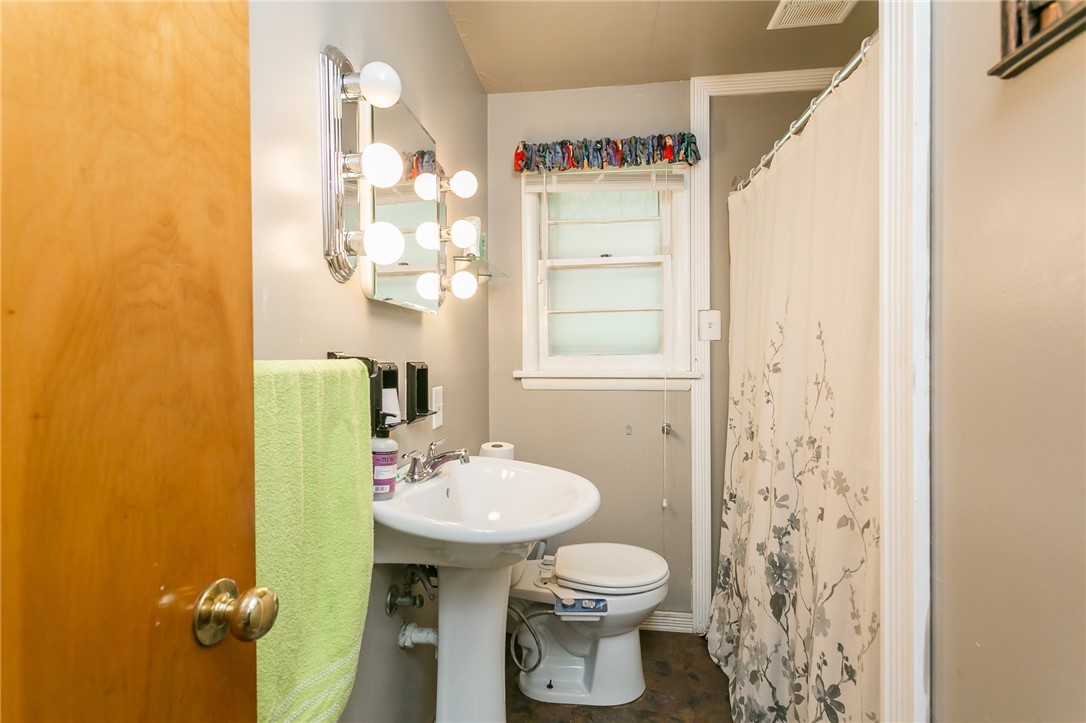 439 Winchester Street Rochester, NY 14615 - Photo 17 of 32