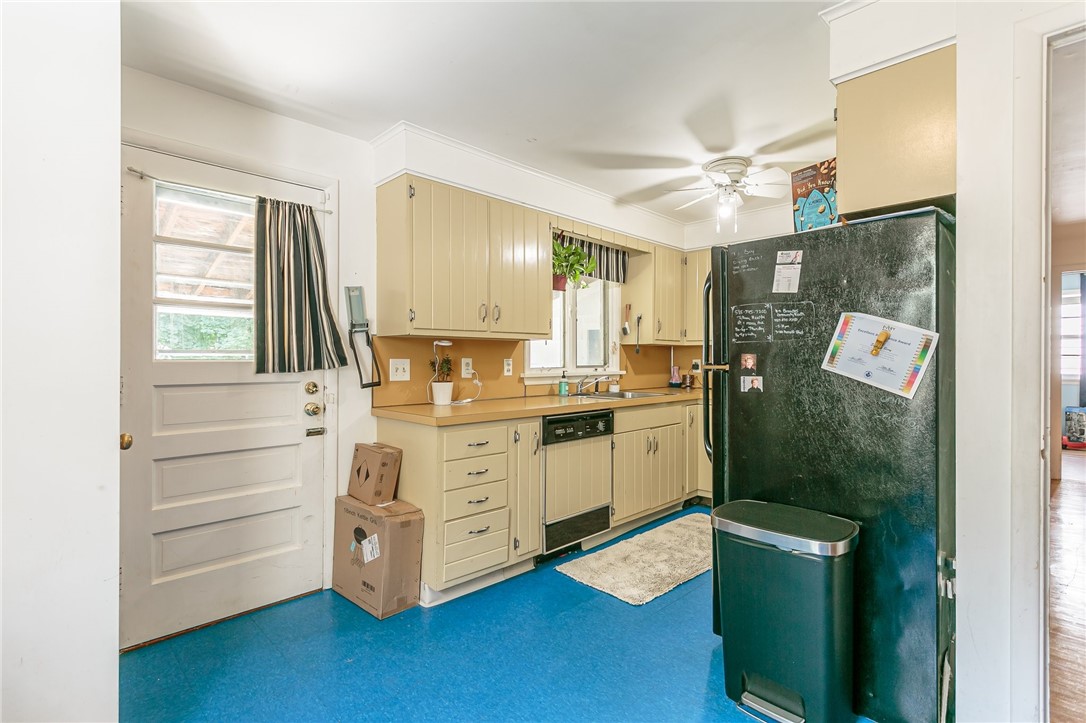 439 Winchester Street Rochester, NY 14615 - Photo 10 of 32