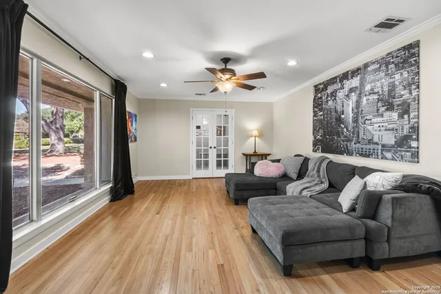 $650,000 | 106 Briarcliff Drive, Castle Hills, TX 78213