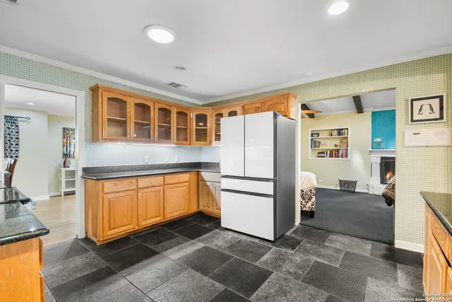 $650,000 | 106 Briarcliff Drive, Castle Hills, TX 78213