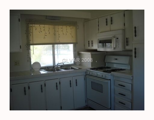 1920 West Wilson Road, Unit NONE Pahrump, NV 89048 - Photo 3 of 4 Kitchen.