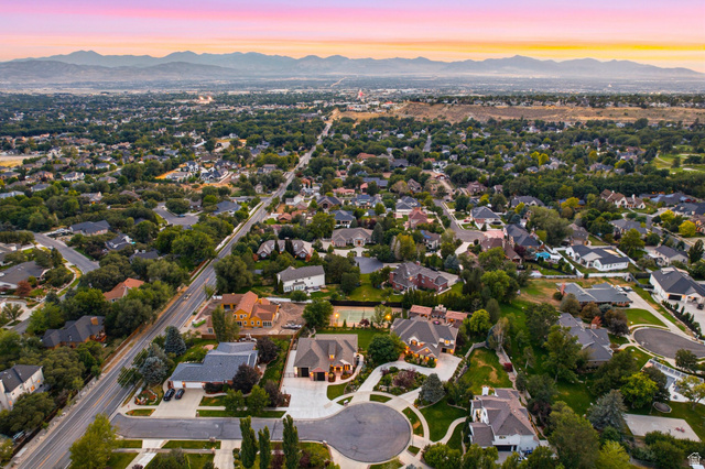 12308 Mariah Circle Draper, UT 84020 - Photo 280 of 293 Expansive residential area featuring numerous single-family homes, mature trees, and a distant mountain range