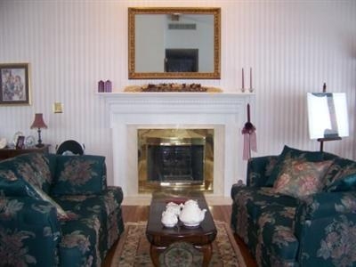 1063 Shoreline Road Crown Point, IN 46307 - Photo 5 of 10 400x300