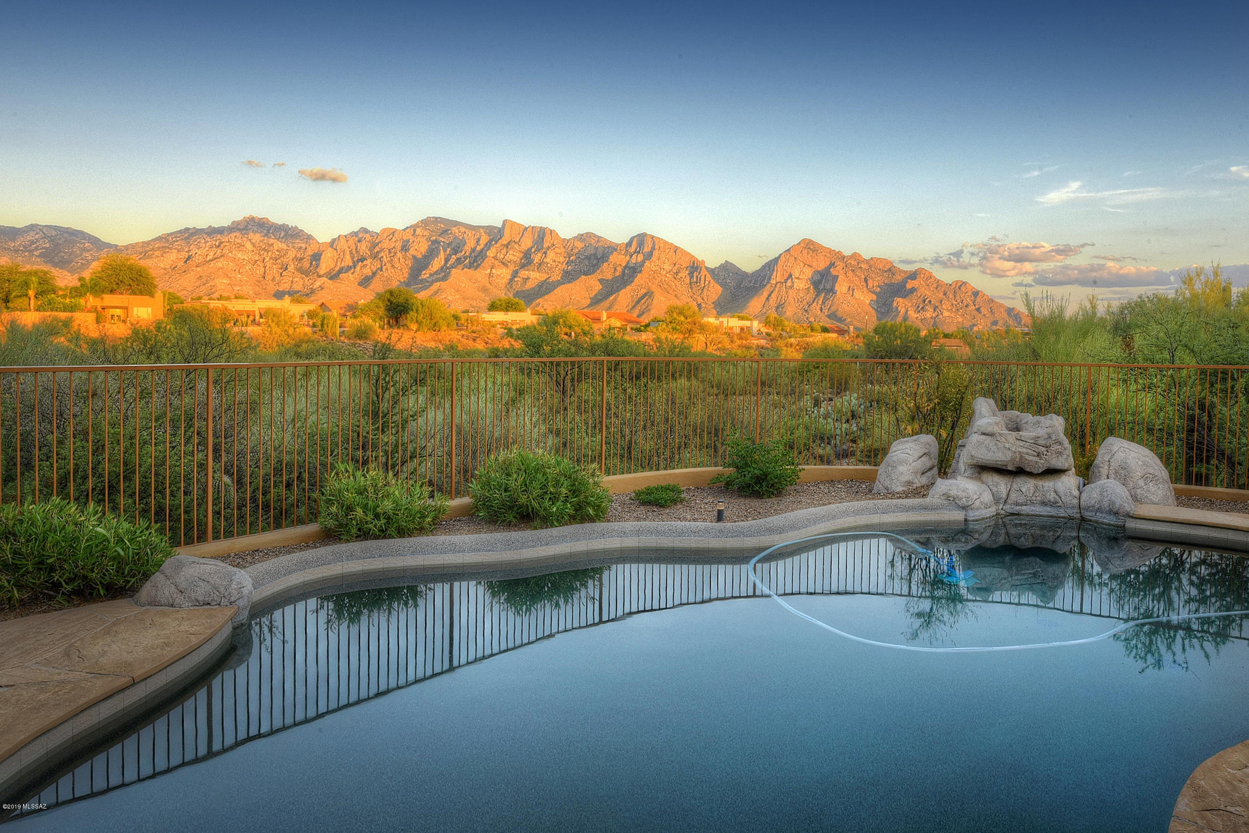 12200 North Reflection Ridge Drive Oro Valley, AZ 85755 - Photo 2 of 35