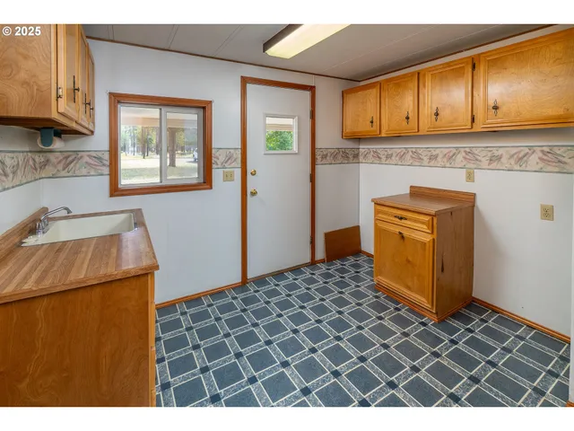 $299,000 | 52128 Stearns Road, La Pine, OR 97739