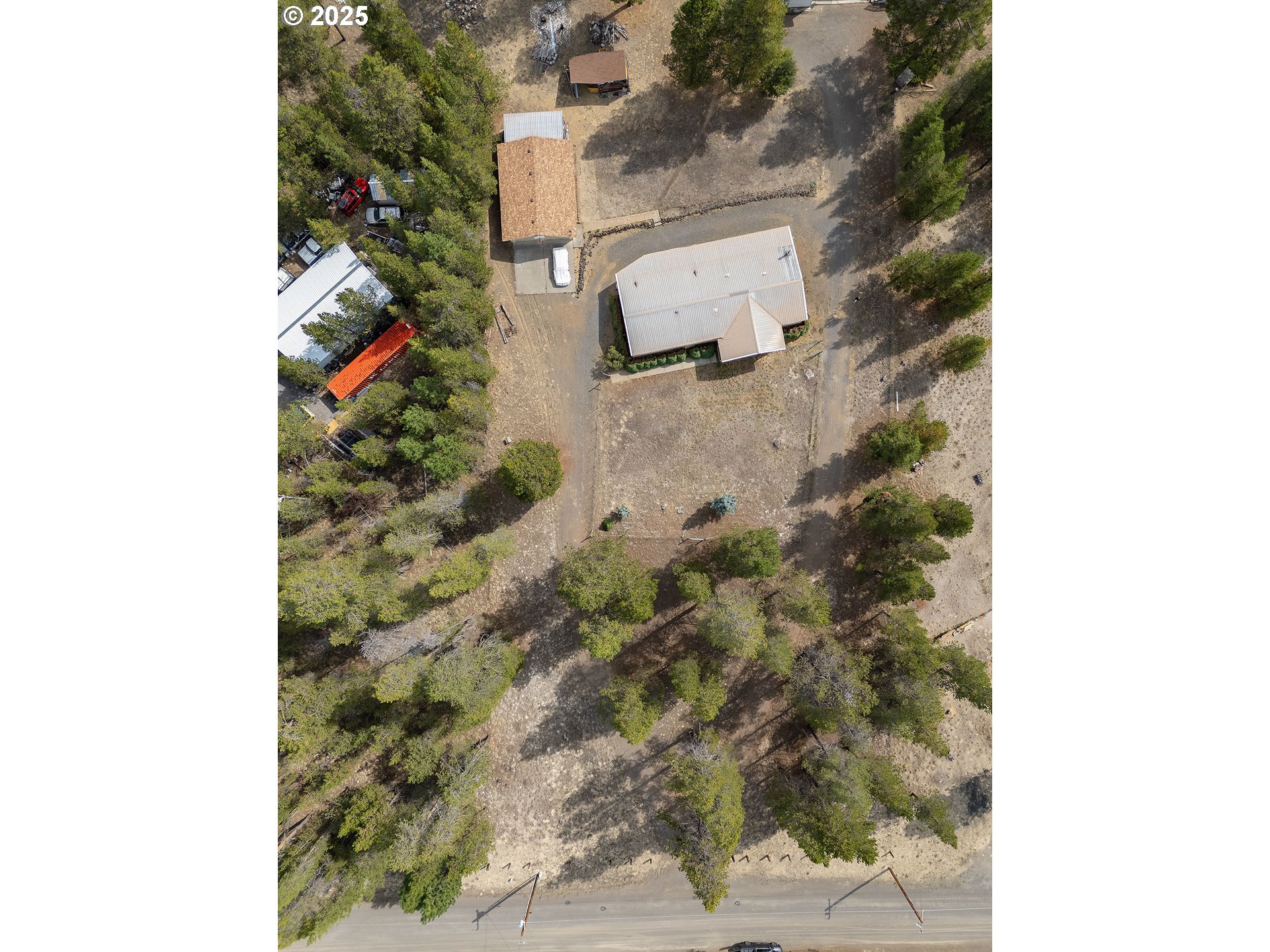 52128 Stearns Road La Pine, OR 97739 - Photo 6 of 33