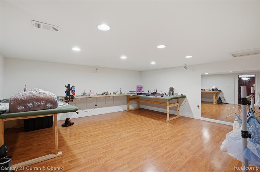 11479 Clyde Road Fenton, MI 48430 - Photo 30 of 66