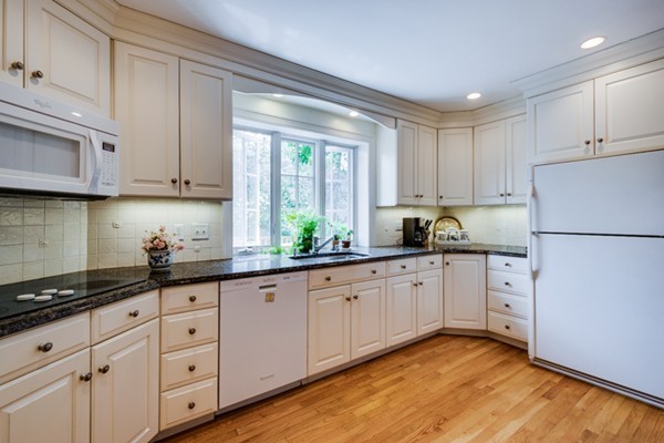 3 Harrington Road Winchester, MA 01890 - Photo 6 of 19