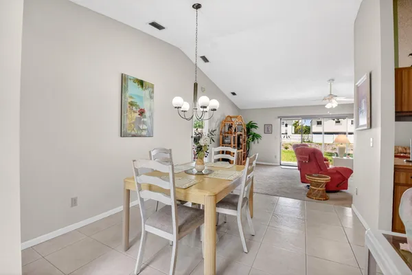 $320,000 | 6 Farnworth Drive, Boynton Beach, FL 33426