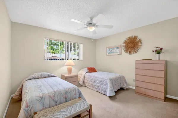 $320,000 | 6 Farnworth Drive, Boynton Beach, FL 33426