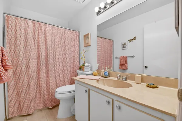 $320,000 | 6 Farnworth Drive, Boynton Beach, FL 33426
