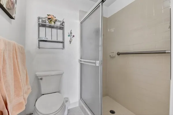 $320,000 | 6 Farnworth Drive, Boynton Beach, FL 33426