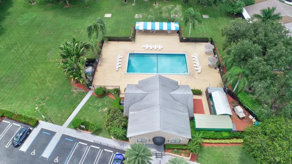 $320,000 | 6 Farnworth Drive, Boynton Beach, FL 33426