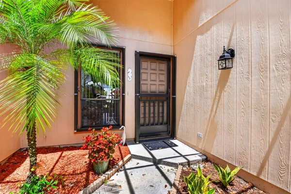 $320,000 | 6 Farnworth Drive, Boynton Beach, FL 33426