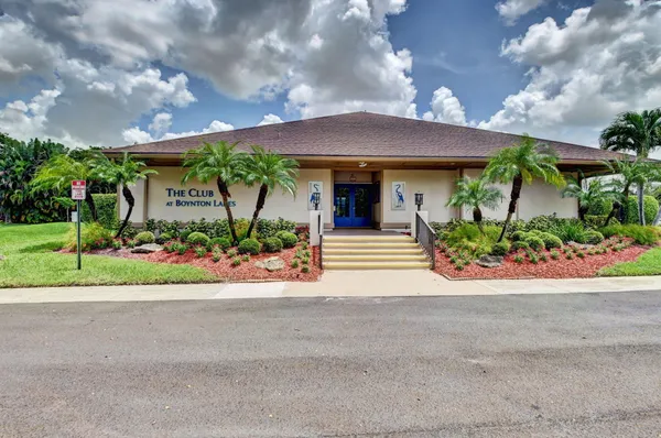 $320,000 | 6 Farnworth Drive, Boynton Beach, FL 33426