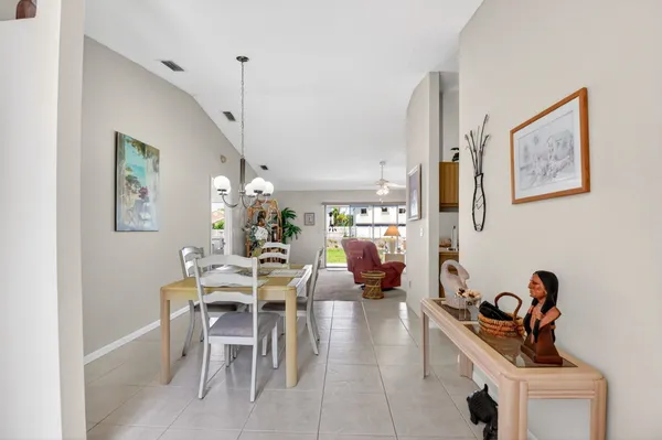 $320,000 | 6 Farnworth Drive, Boynton Beach, FL 33426