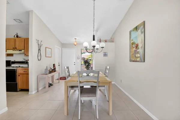 $320,000 | 6 Farnworth Drive, Boynton Beach, FL 33426