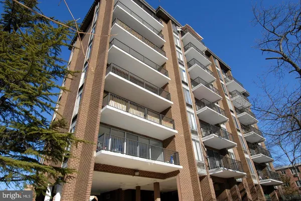 $2,250 | 1510 12th Street North, Unit 503, Arlington, VA 22209