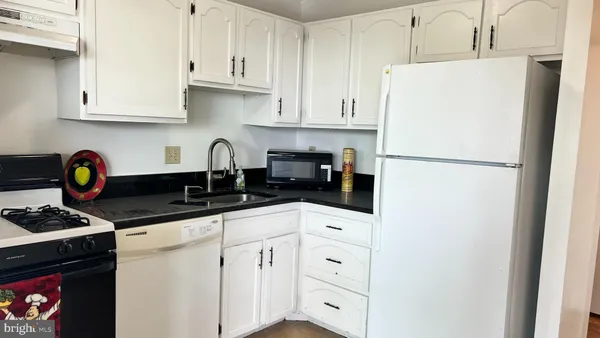 $2,250 | 1510 12th Street North, Unit 503, Arlington, VA 22209